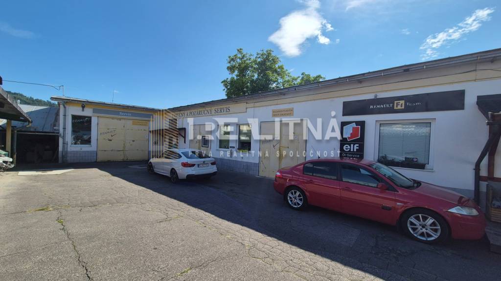 Priemyselný areál (tri haly, recepcia, kancelária, garáže, l - 4