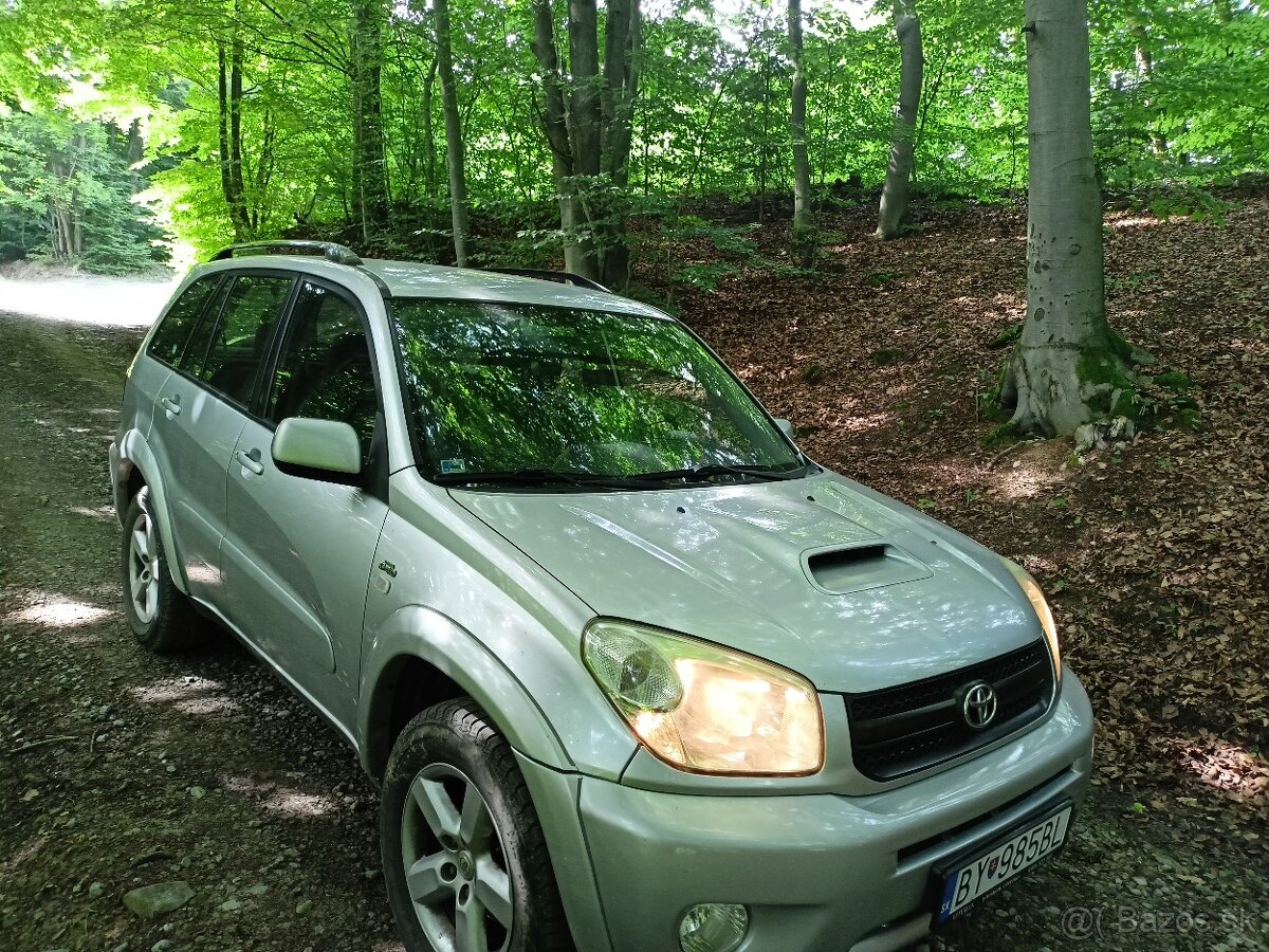 Toyota RAV4 - 4