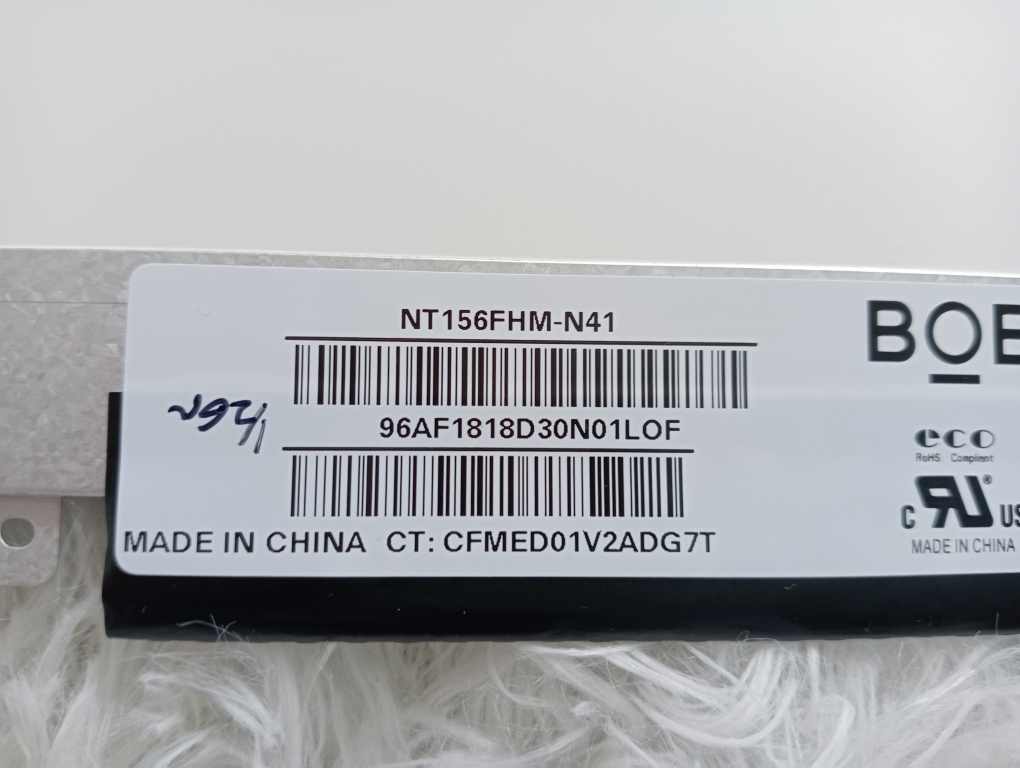 predám 15.6" LED SLIM displej 30pin eDP - NT156FHM - 4