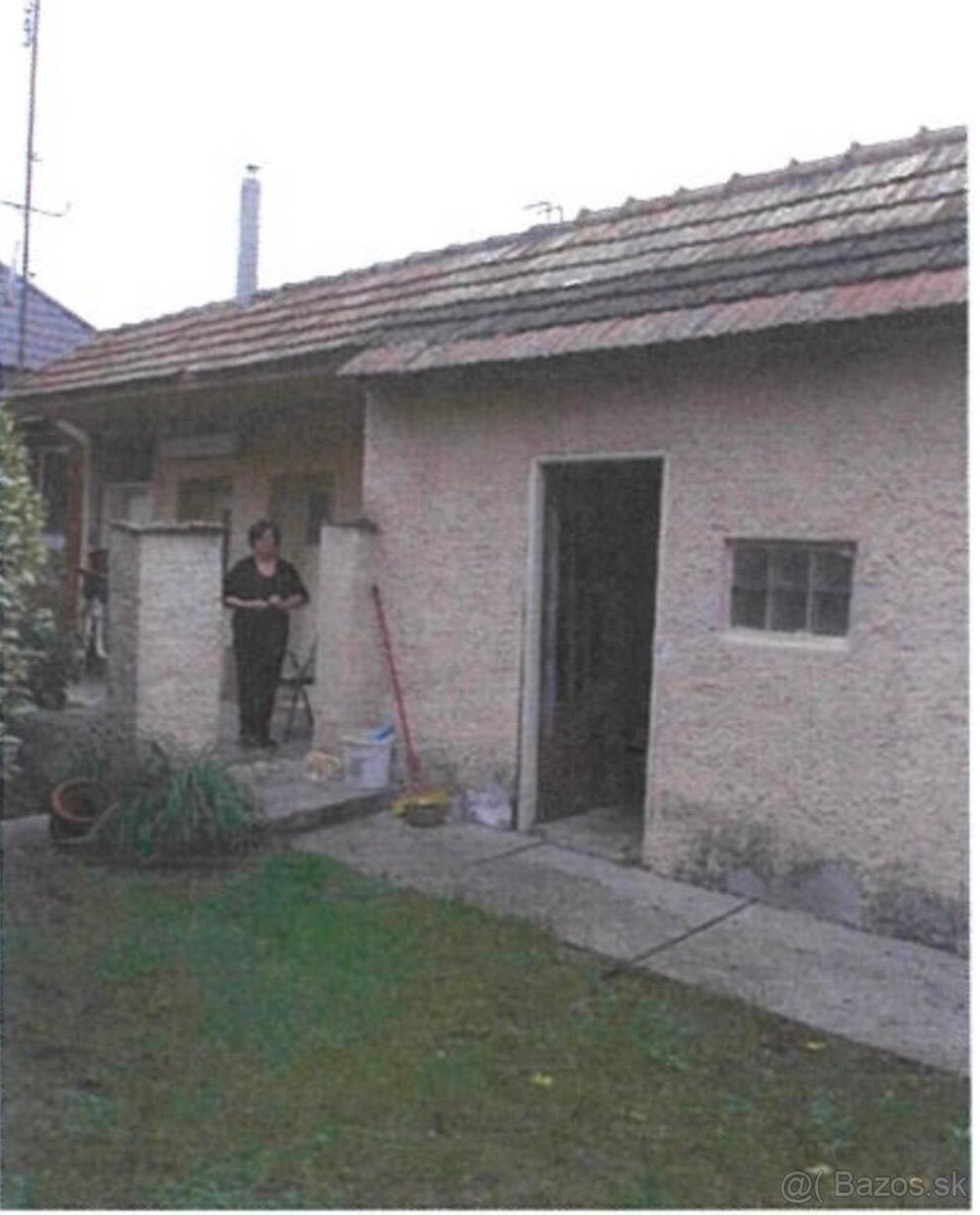 Rodinný dom - podpivničený so záhradou - 4