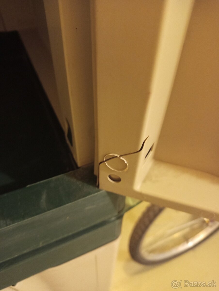 Plastová skrinka vonkajšia - 4