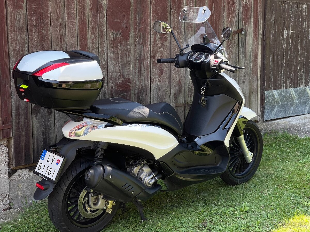 Piaggio Beverly 300ie Sport 2015 - 4