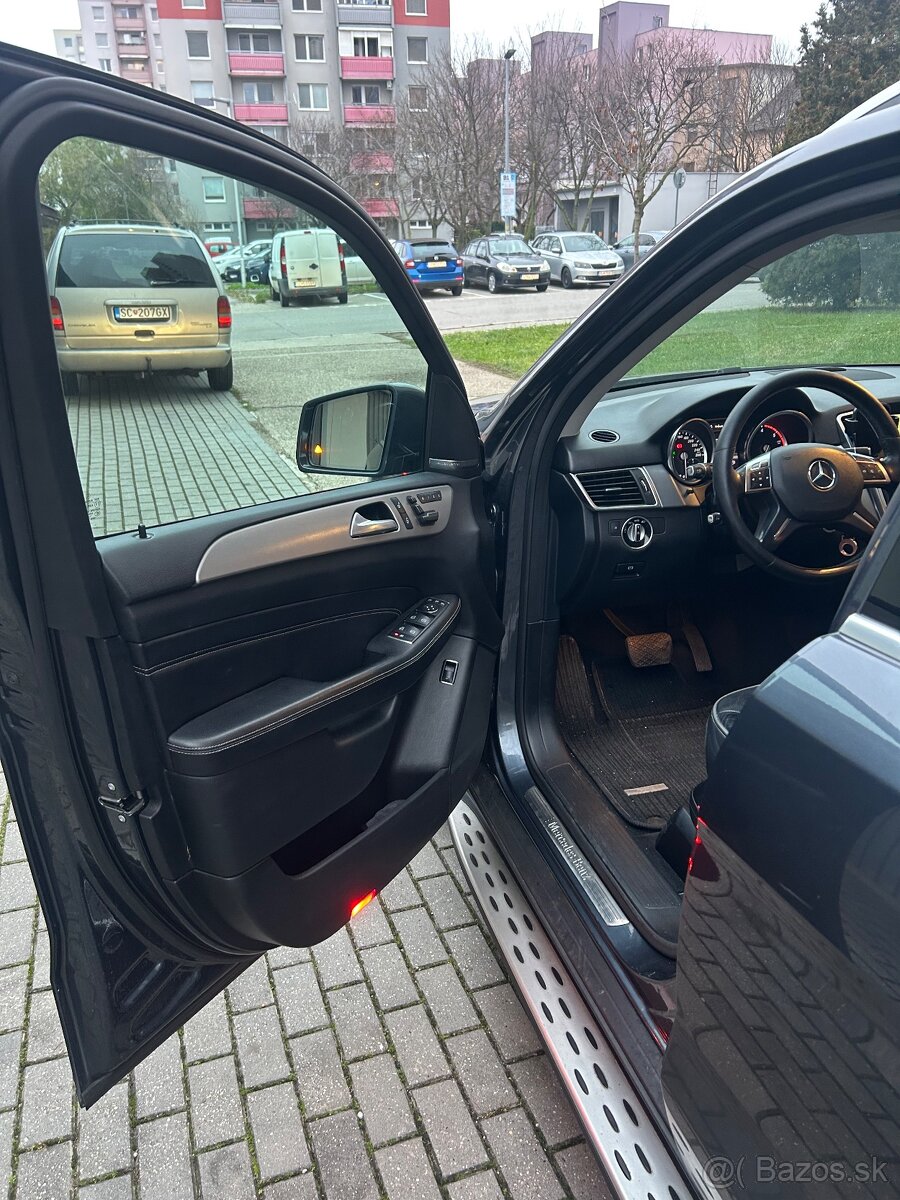 Mersedes-Benz ML 350 - 4