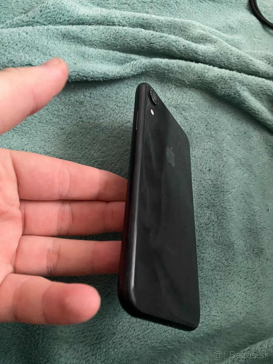 Predám iPhone XR 64 GB – nová batéria - 4