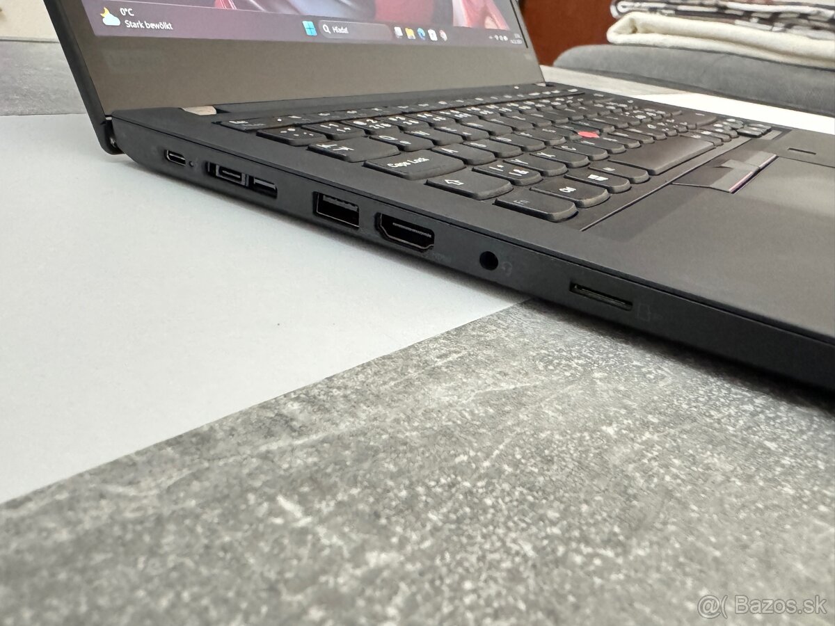 Lenovo ThinkPad T490 i5 16GB 256GB NVMe FHD - 4
