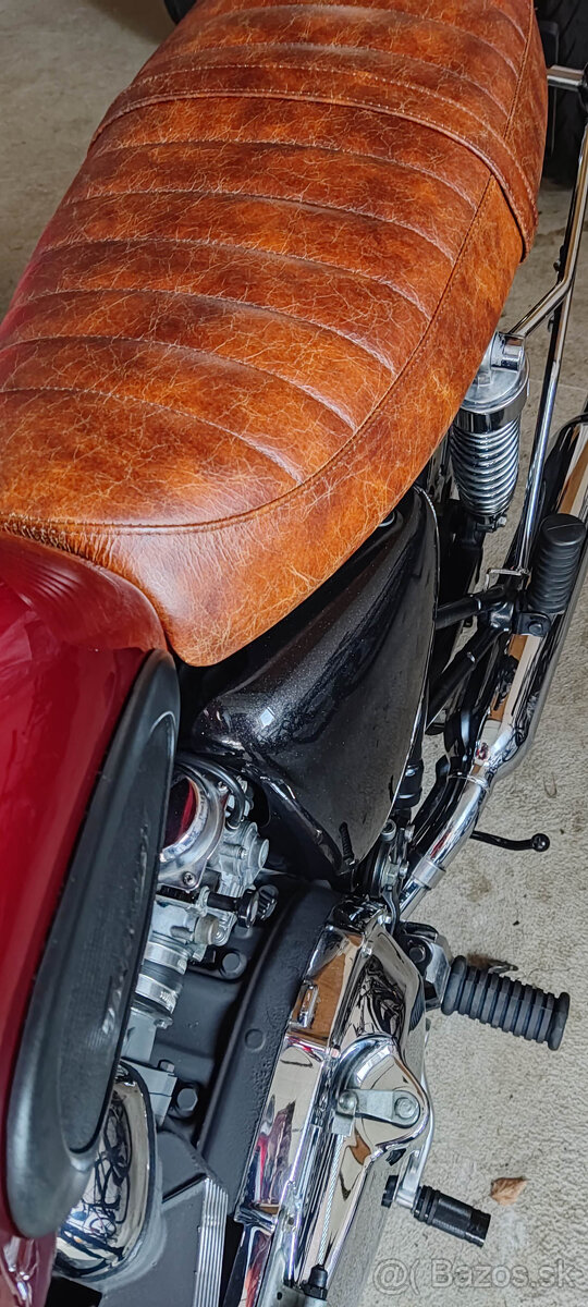 Triumph Bonneville T100 - 4