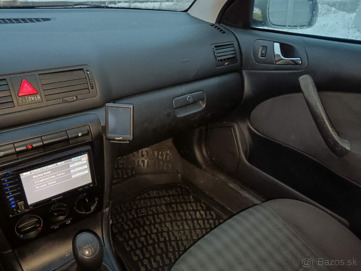 Škoda Octavia Combi 1.6 (75 kW) benzín + LPG | 2004 - 4