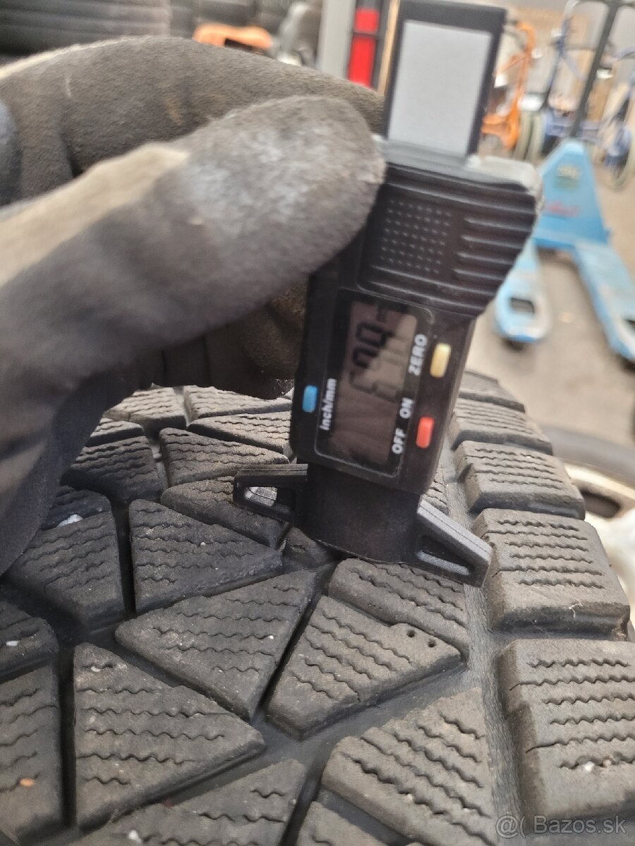 Kolesá Nissan R16 - 4