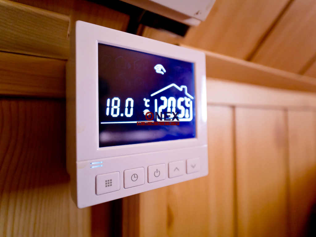 REKREAČNÁ CHATA na VINNOM JAZERE na predaj - 4