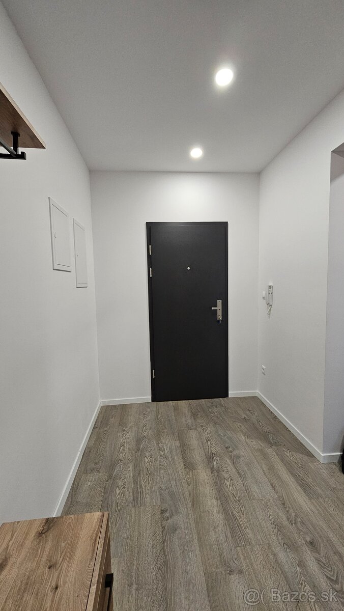 3i zariadený byt s balkónom, staré sídlisko Prievidza - 4