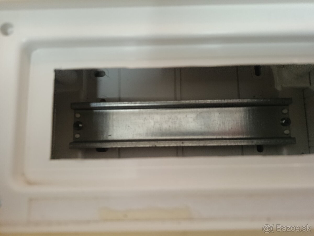 Rozvodnica/ rozvádzač - 4