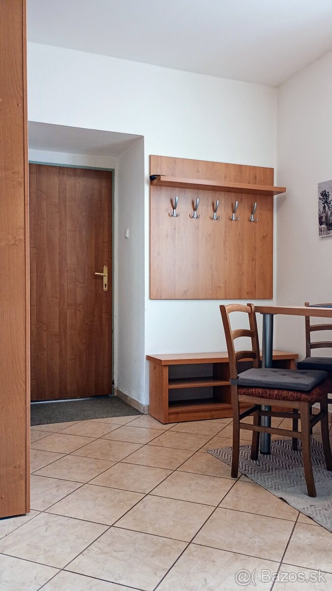 Na prenájom zariadený 2 izb. byt - apartmán Poprad - Veľká - 4