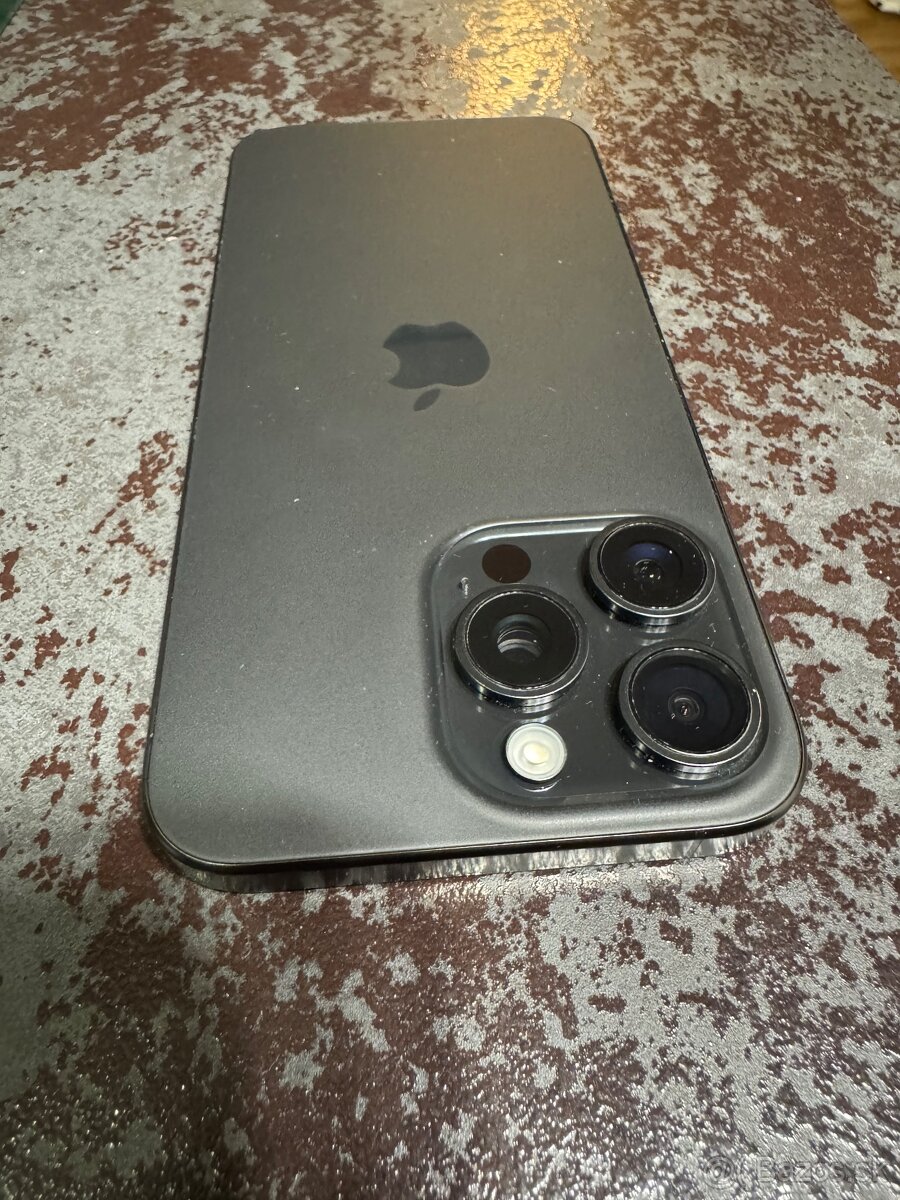 iPhone 15 Pro Max 256 GB - 4