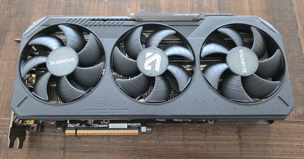 Gigabyte Radeon RX 9070 XT GAMING OC 16G - G.Karta - 4