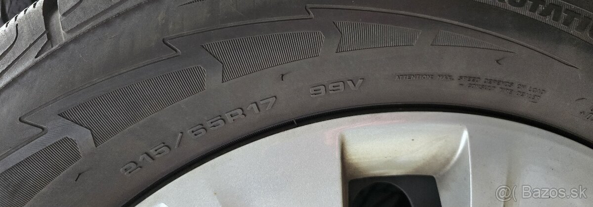 215-65-17-99V-GoodYear-dot:3920-dezén:6mm - 4