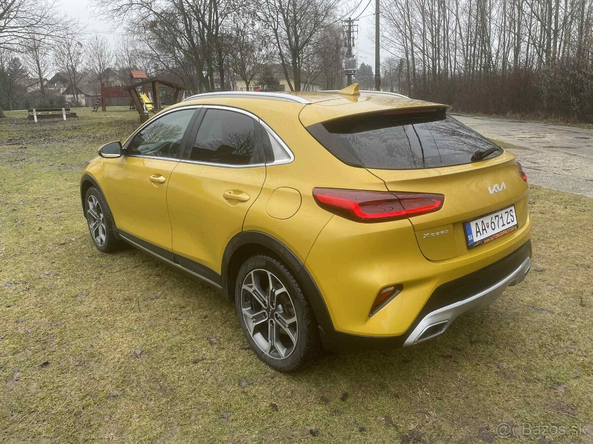 Kia XCeed 1.5 T-GDi Gold A/T - 4