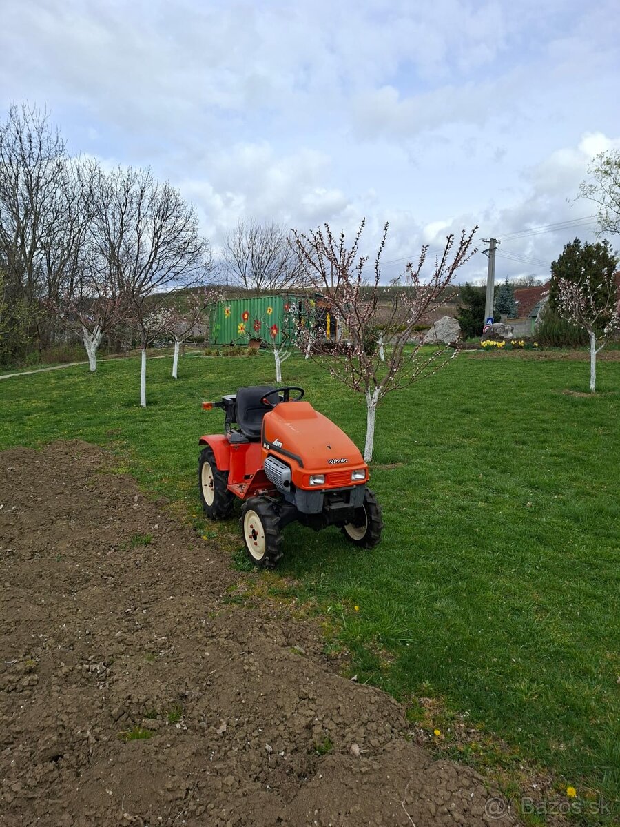 Malotraktor Kubota - 4