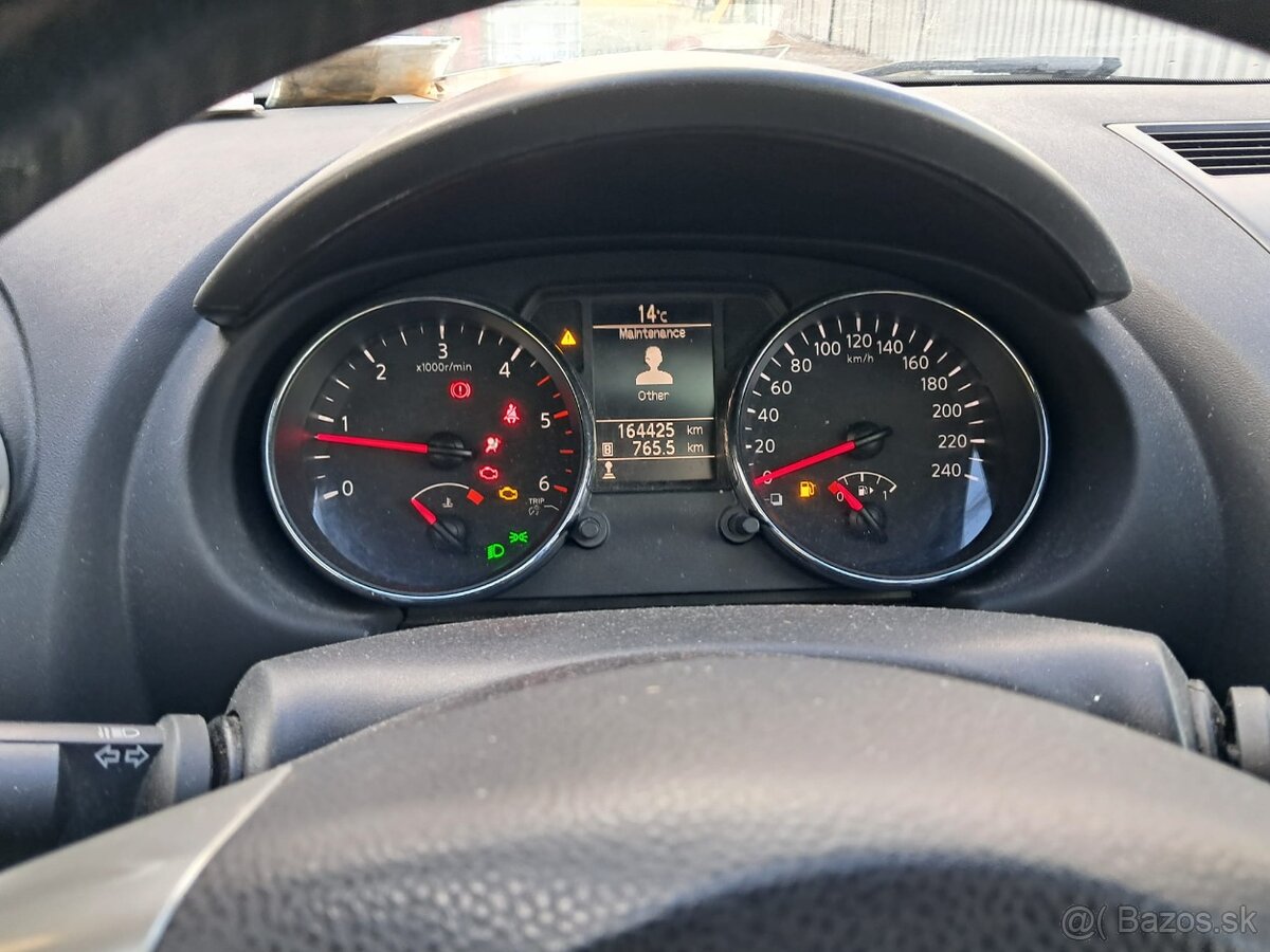 Nissan QASHQAI - 4