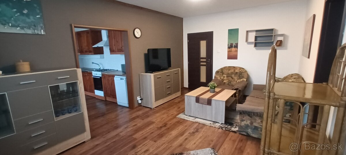Prenájom trojizbového bytu v Bratislave -Ružinov - 4