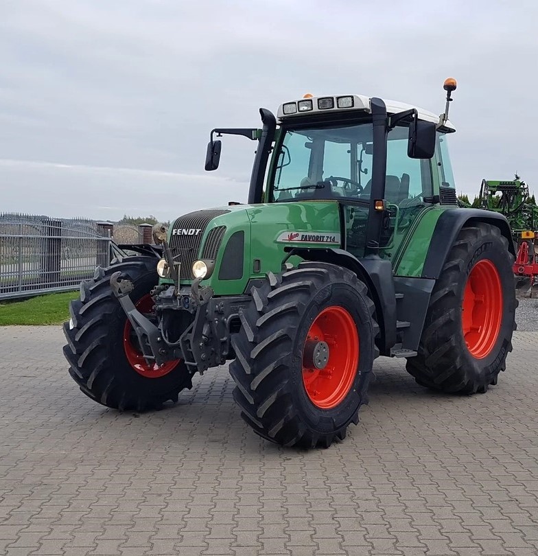 FENDT 714 - 4
