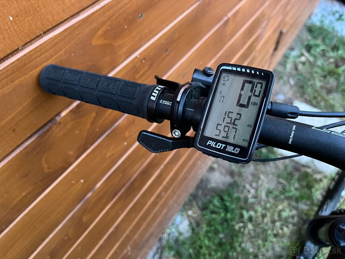 GHOST RIOT TRAIL - M - 4