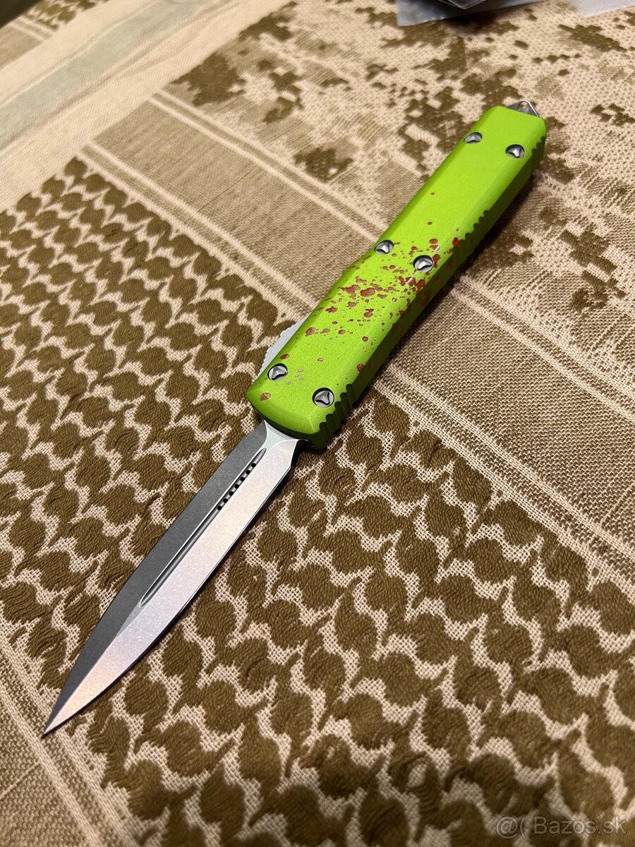 Microtech 122-10Z Zombie Tech D/E Signatures Series - 4