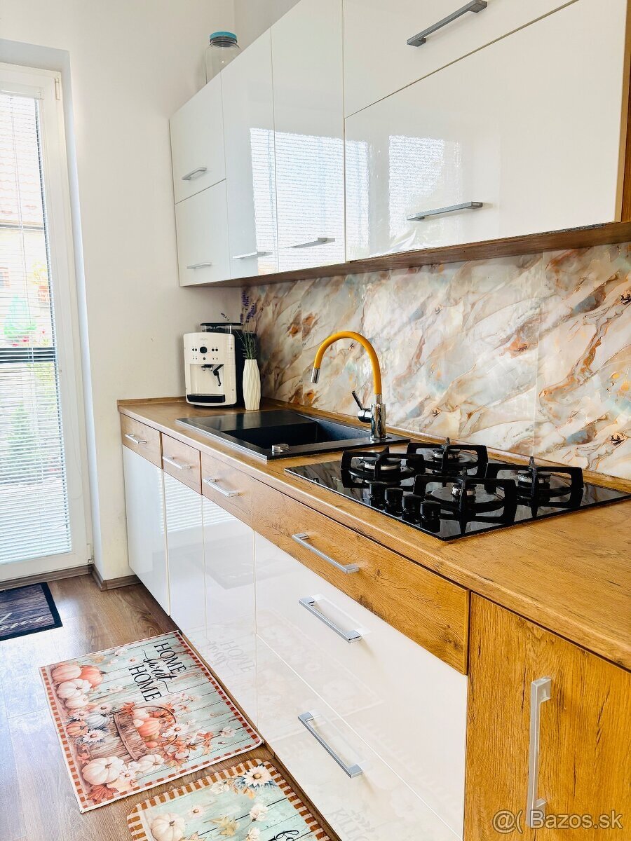 Na predaj moderný radový dom v Tomášikove - 4