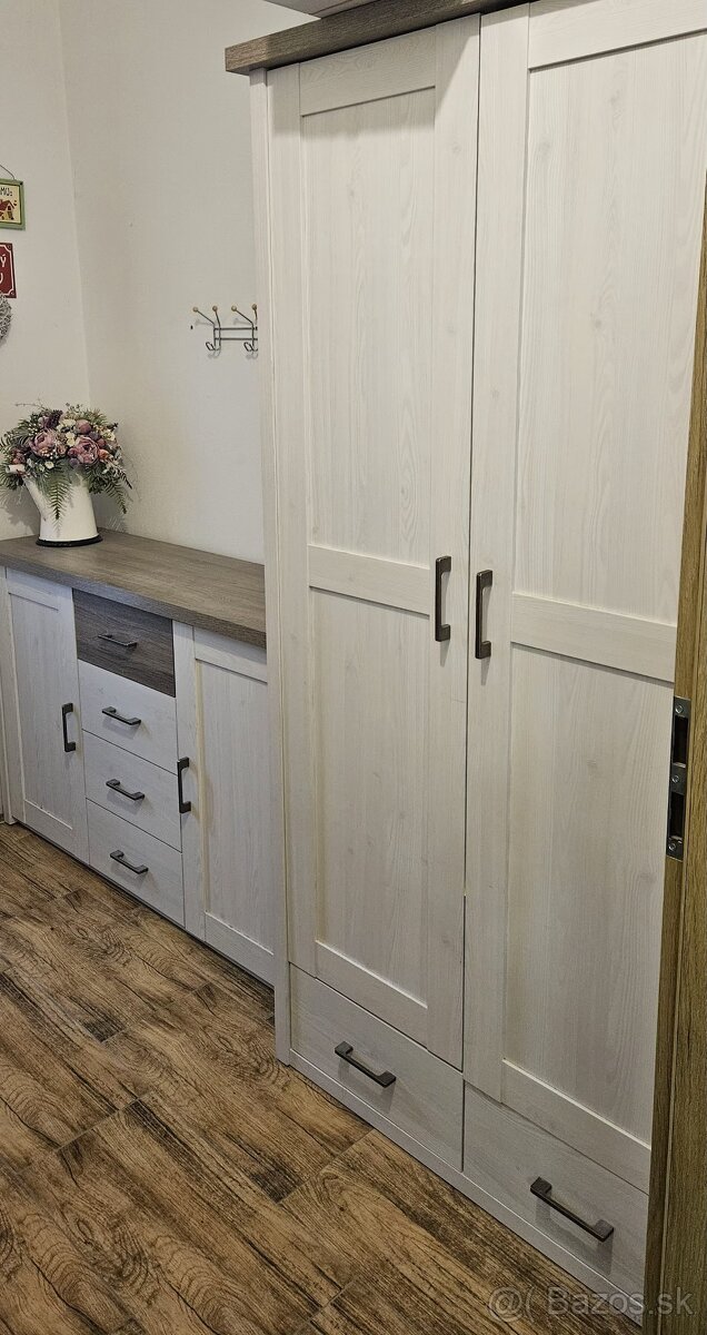 Predám kancelársky nábytok - skriňa, komoda, písací stôl - 4