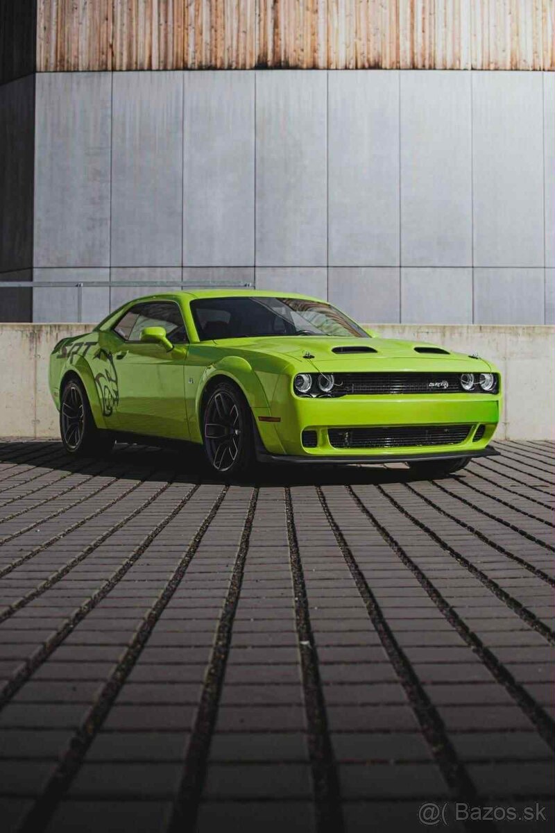 Dodge Challenger SRT 6.4 HEMI Widebody - 4