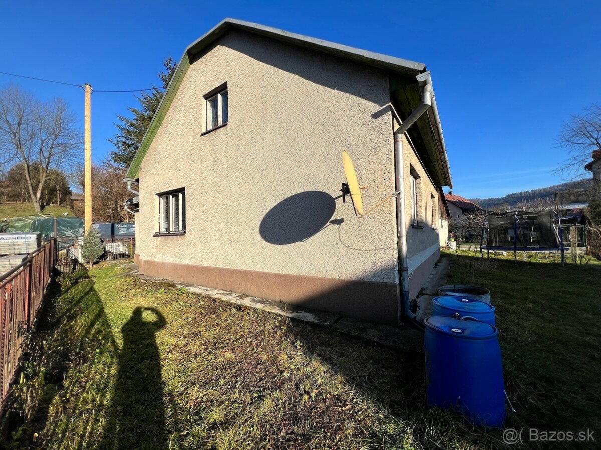 Predám starší rodinný dom s pozemkom 934m2 - 4