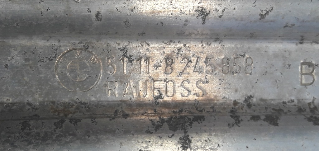 BMW 5 E39 Výstuha nárazníka - 4