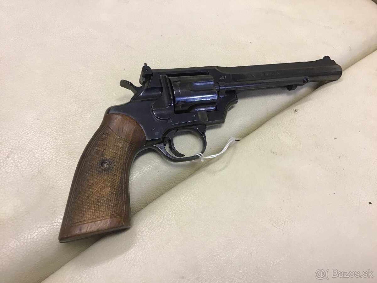 Revolver - 4