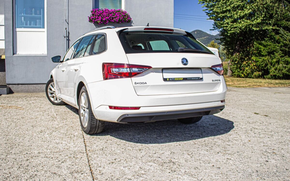 Škoda Superb Combi 1.6 TDI Ambition - 4