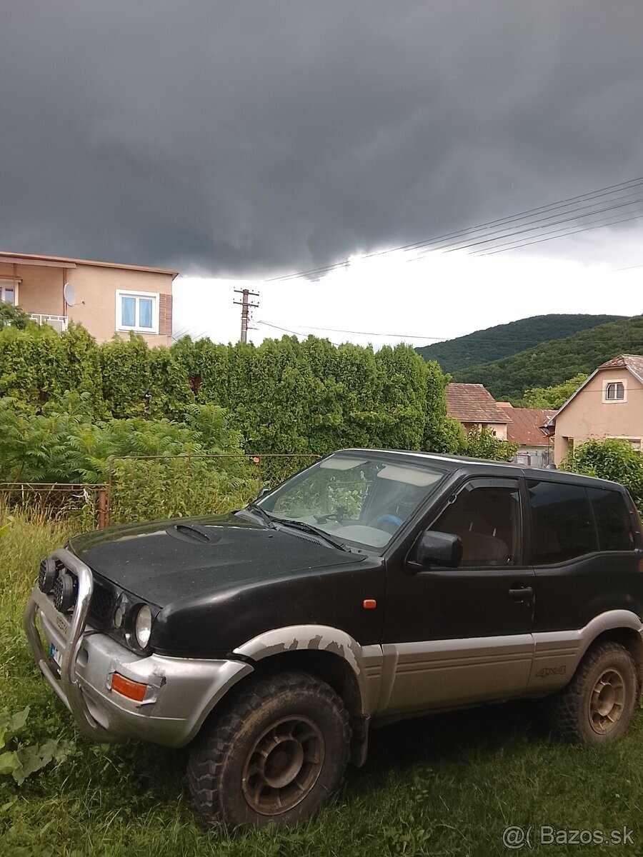 Nissan Terrano 2 2.4i 85kw - 4