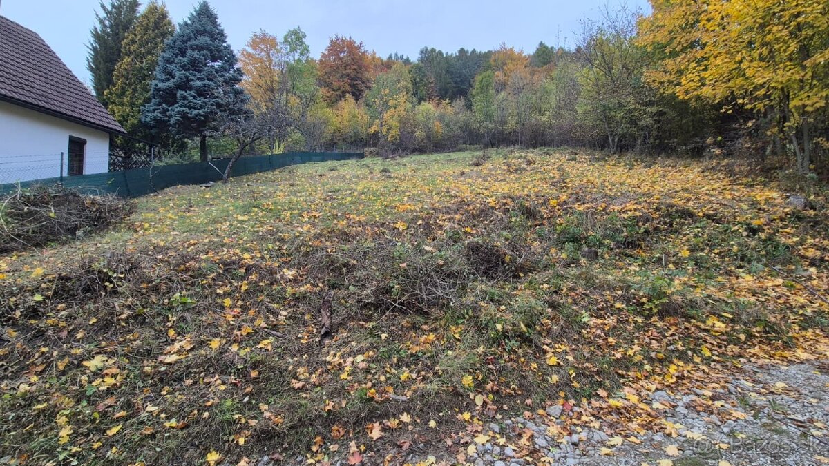 Stavebný pozemok s krásnym výhľadom na Strážov – Zliechov - 4