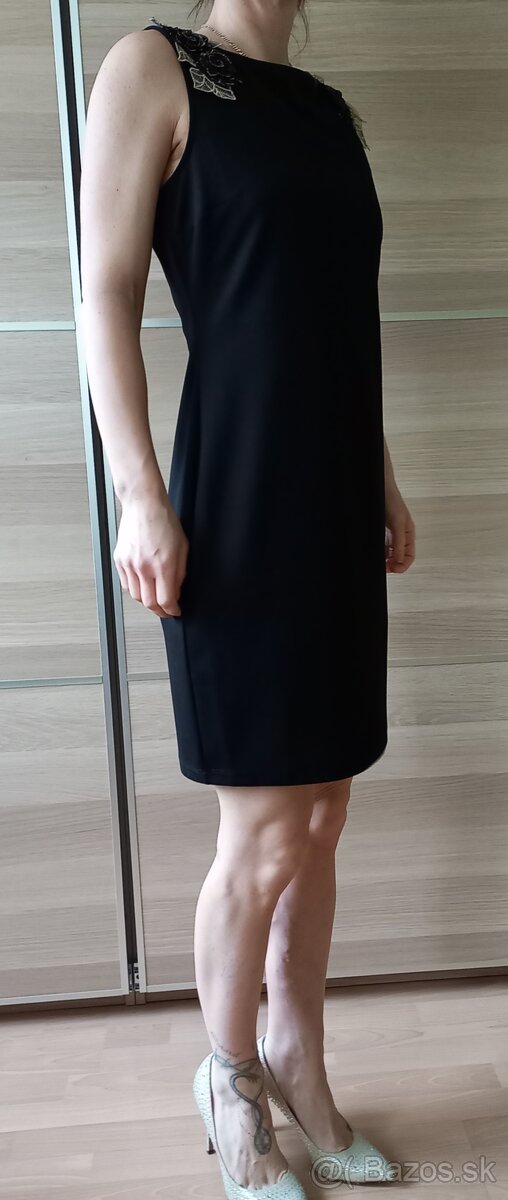 Čierne koktejlové šaty - 4