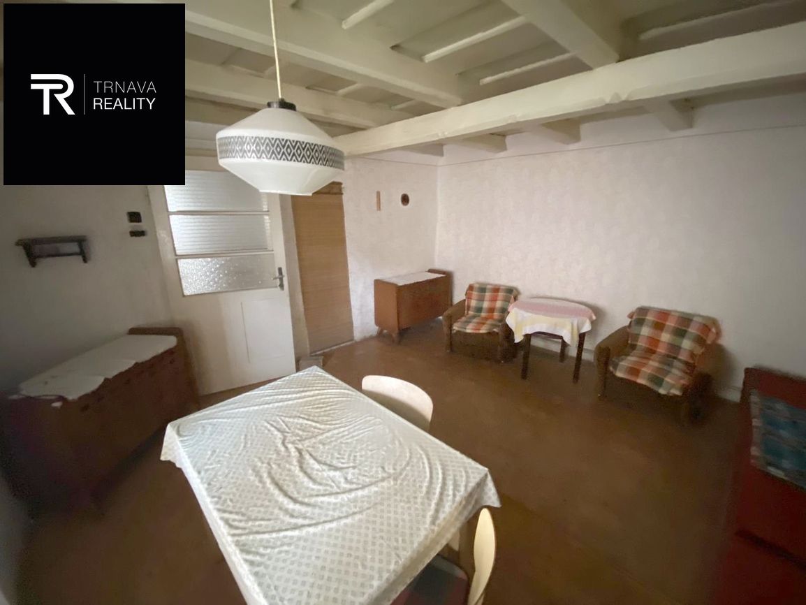 Starší rodinný dom, pozemok o výmere 945 m2, Jaslovské Bohun - 4