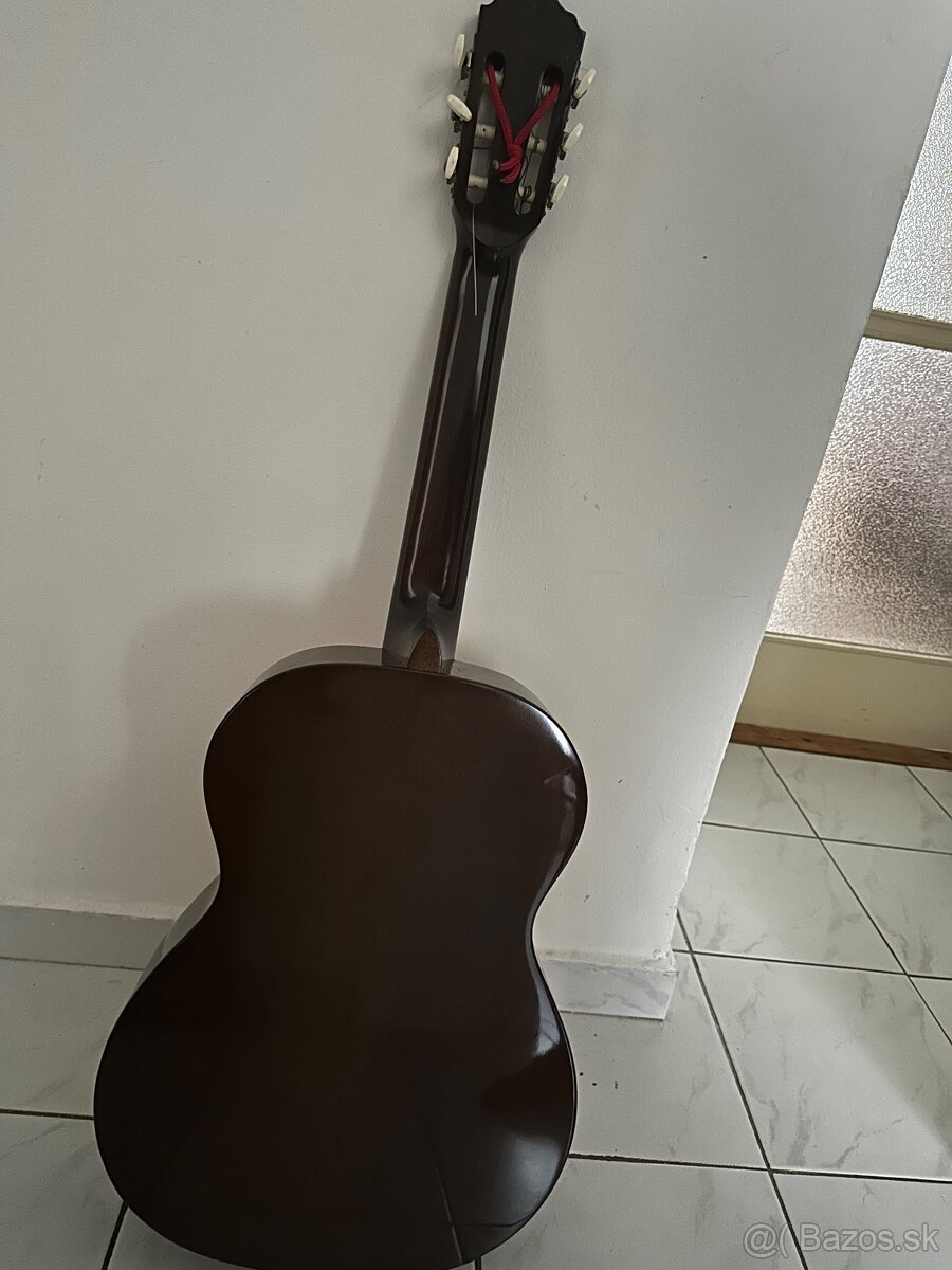 Predám klasickú šesťstrunovú gitaru - 4
