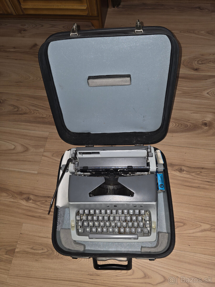 Písací stroj Consul 211 P - 4