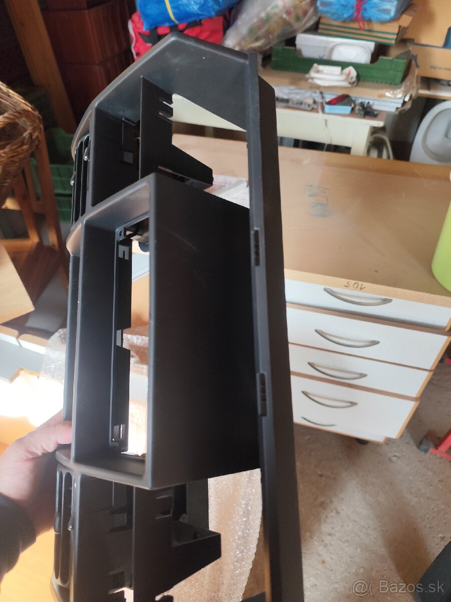 Rámik palubnej dosky Discovery 2 - 4