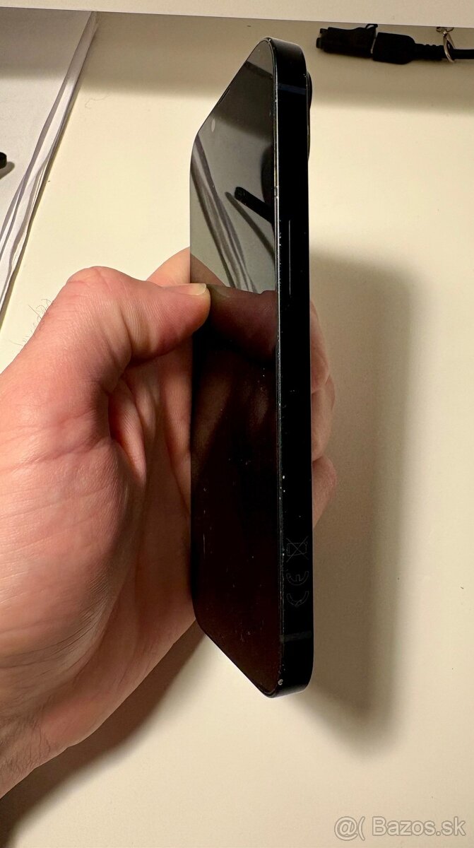 Predám iPhone 14 128GB - 4
