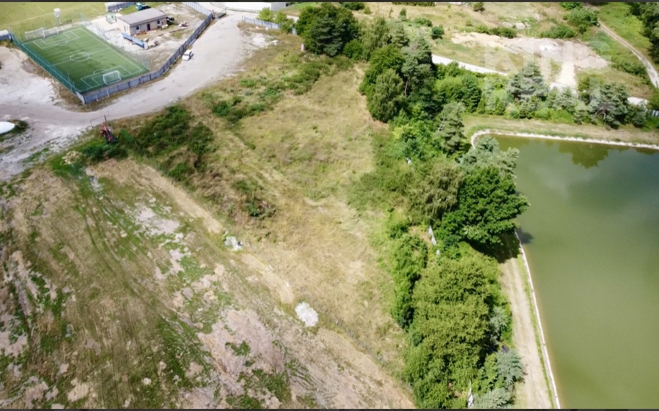 Pozemok v Záhradnom na predaj - strategická lokalita - 4