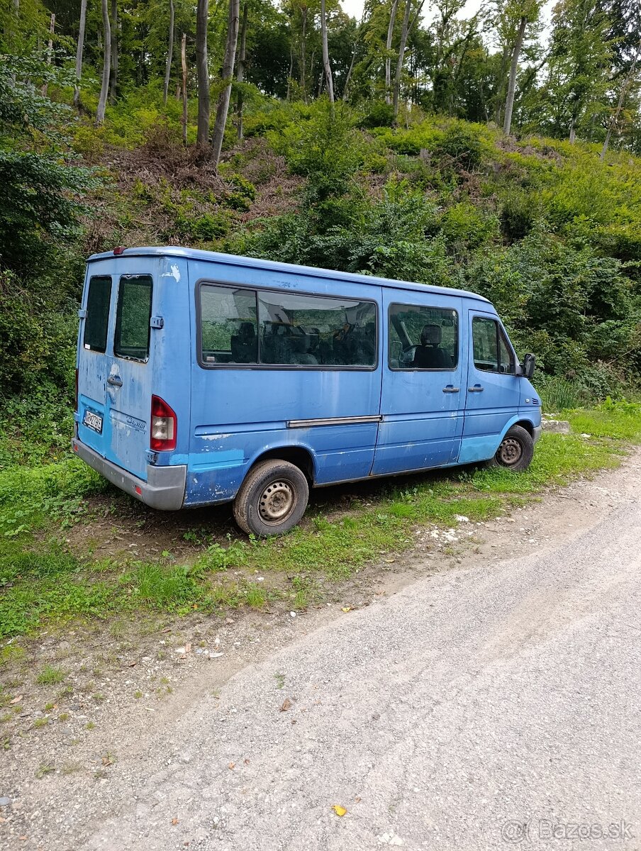 Mercedes Benz 211 CDI - 4