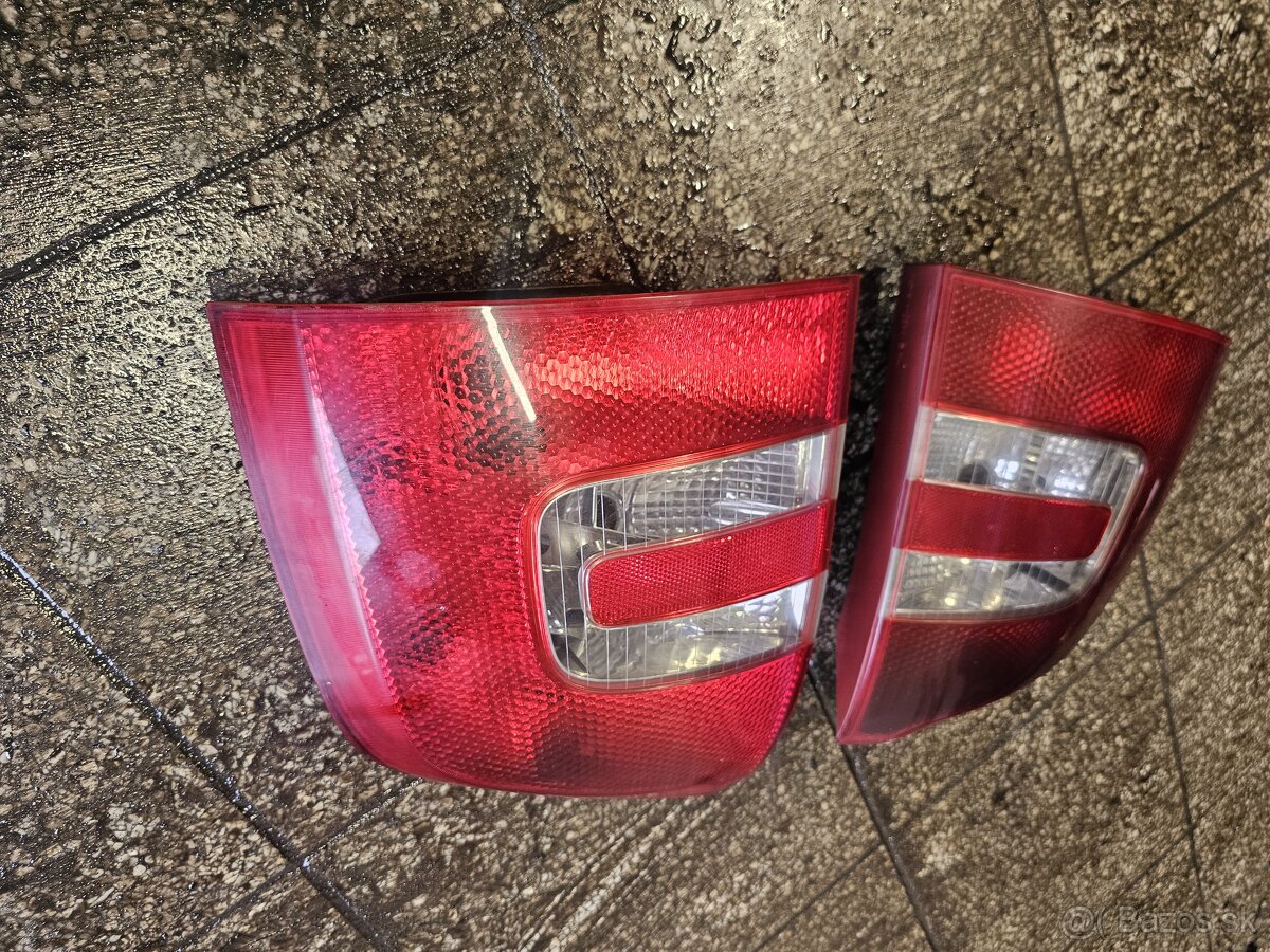 Zadne svetlá skoda octavia 2 combi - 4