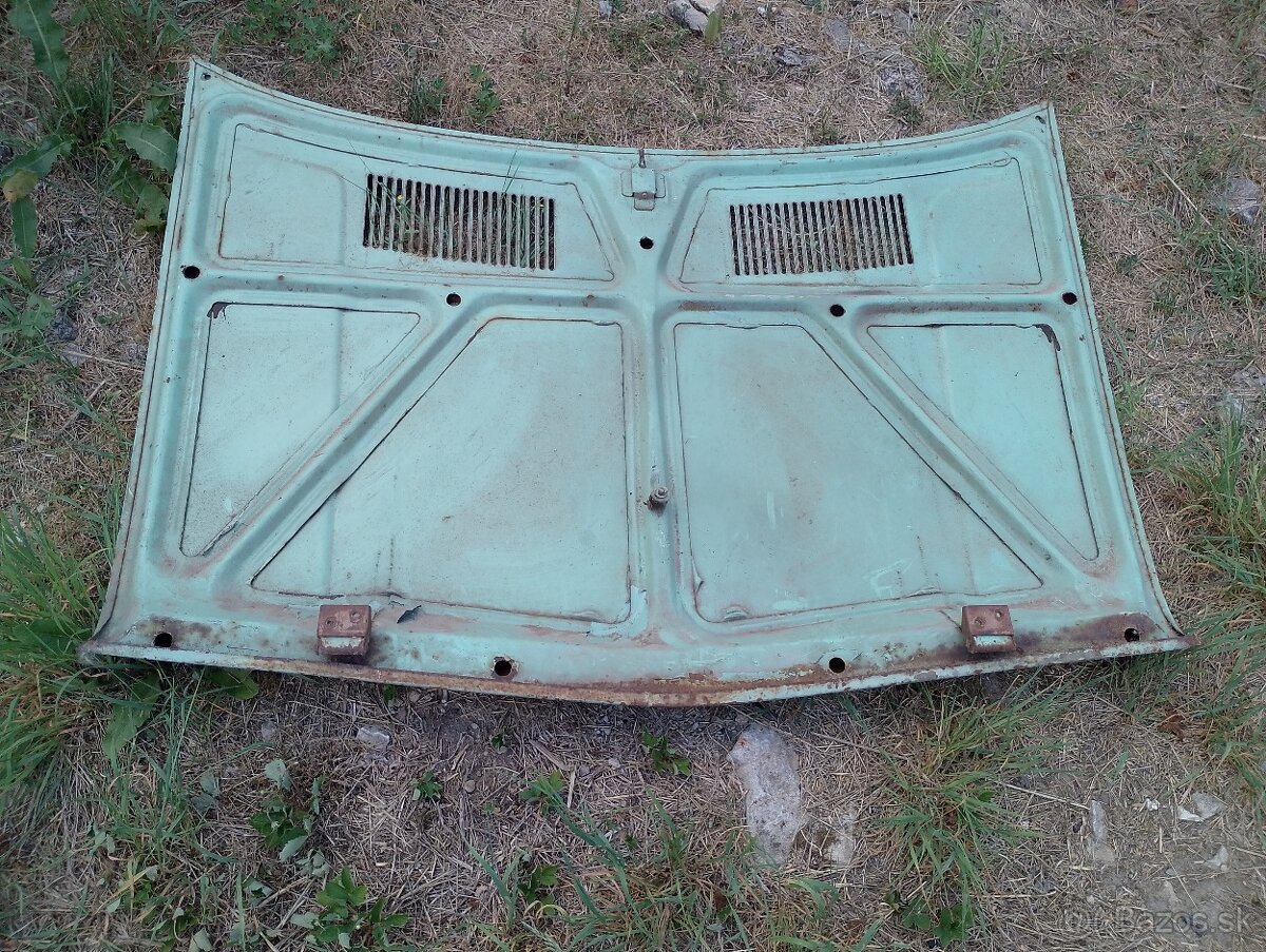 Predám prednú a zadnú kapotu Fiat 128A - 4