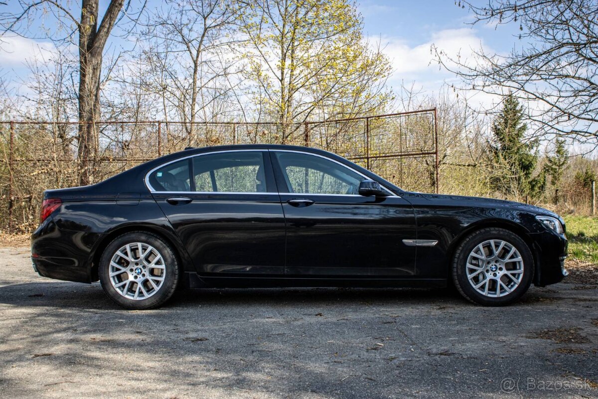 BMW 750d xDrive | 2017 | servis, výborný stav - 4