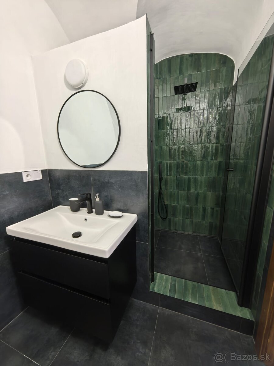 REZERVOVANÉ - Byt - centrum Banská Štiavnica 47m² - 4