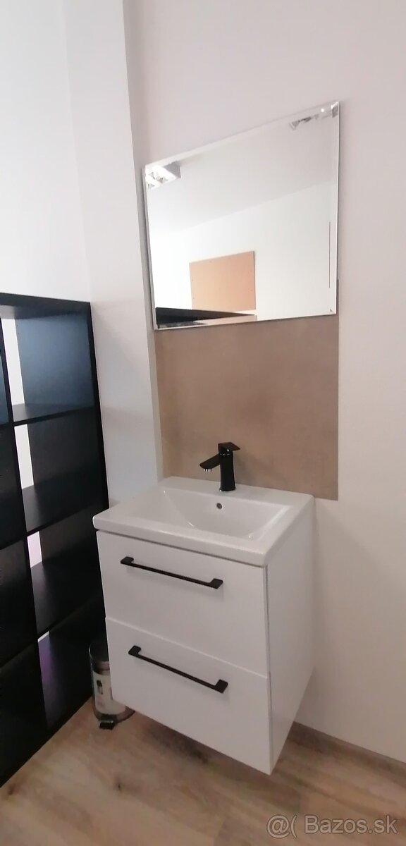 PRENÁJOM ZARIADENEJ KANCELÁRIE 20 m2, Námestie slobody - 4