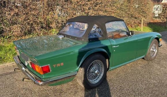 Triumph TR6 Soft Top z roku 1972 - 4