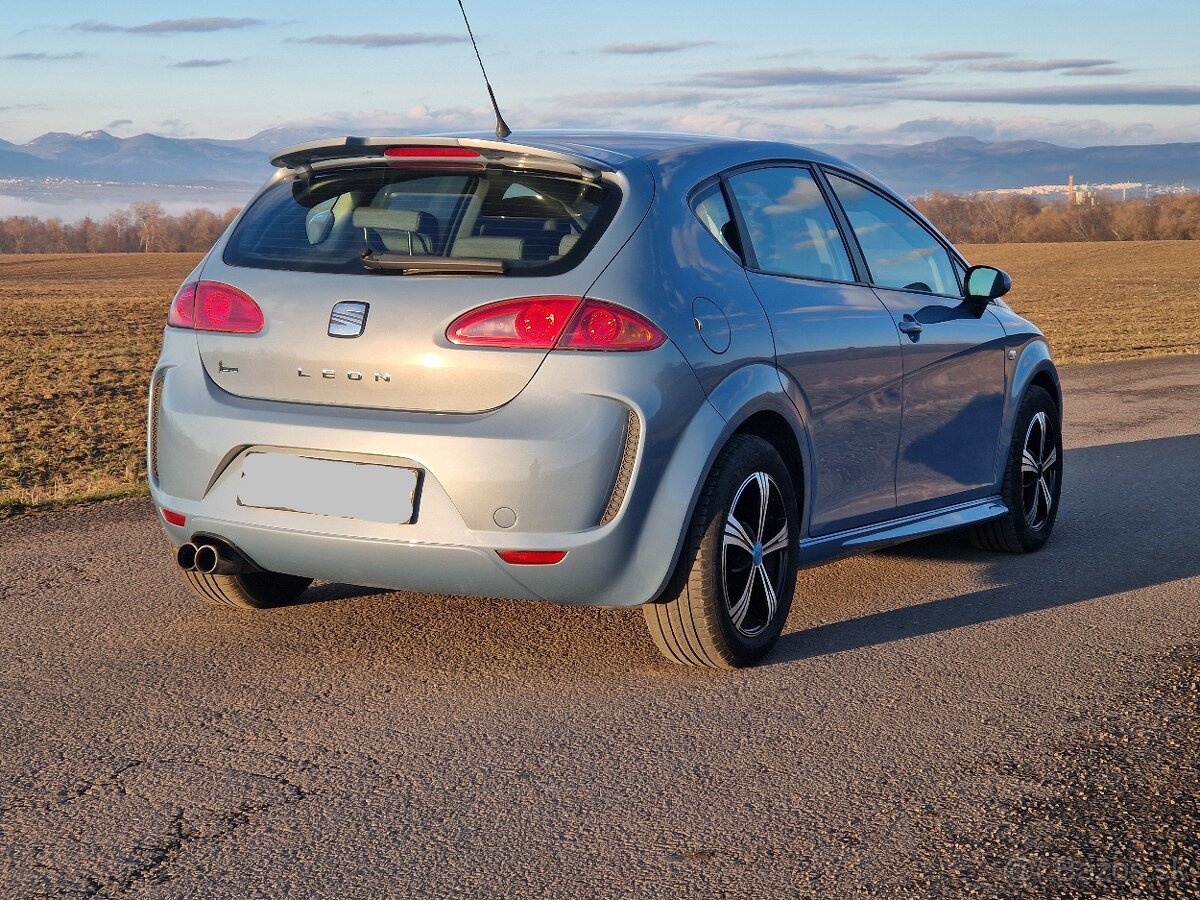 Seat Leon 2,0tdi BLS - 4